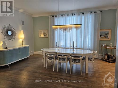 5849 Queenscourt Crescent, Ottawa, ON - Indoor Photo Showing Dining Room