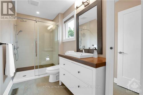 285 Frost Avenue, Ottawa, ON - Indoor Photo Showing Bathroom