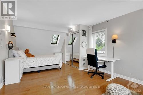 285 Frost Avenue, Ottawa, ON - Indoor Photo Showing Bedroom