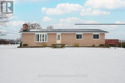 5865 Marine Station Road, South Dundas, ON - Outdoor