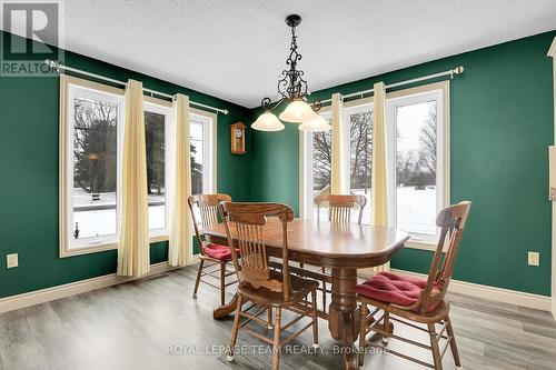 5865 Marine Station Road, South Dundas, ON - Indoor Photo Showing Dining Room