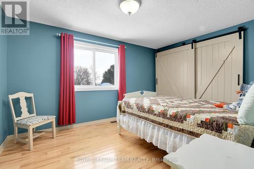 5865 Marine Station Road, South Dundas, ON - Indoor Photo Showing Bedroom