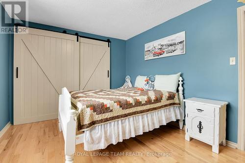 5865 Marine Station Road, South Dundas, ON - Indoor Photo Showing Bedroom