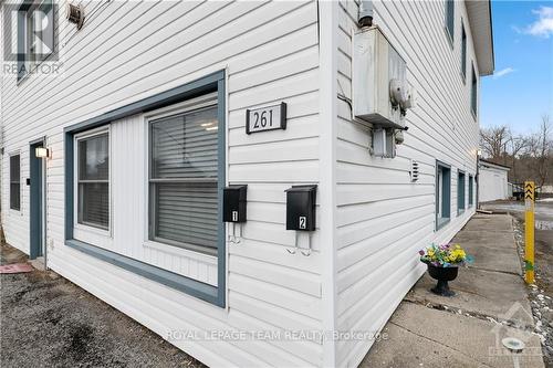 261 Elgin St Street W, Arnprior, ON - Outdoor With Exterior