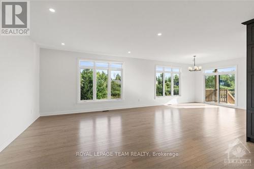 54 Tennant Drive, Rideau Lakes, ON - Indoor Photo Showing Living Room