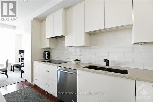 207 - 111 Champagne Avenue, Ottawa, ON - Indoor Photo Showing Kitchen With Double Sink With Upgraded Kitchen