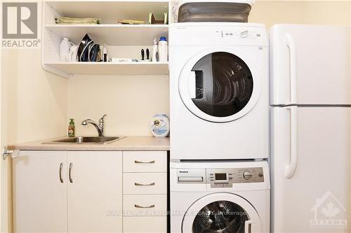 207 - 111 Champagne Avenue, Ottawa, ON - Indoor Photo Showing Laundry Room