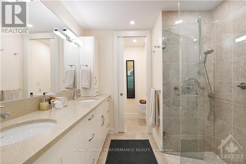 207 - 111 Champagne Avenue, Ottawa, ON - Indoor Photo Showing Bathroom