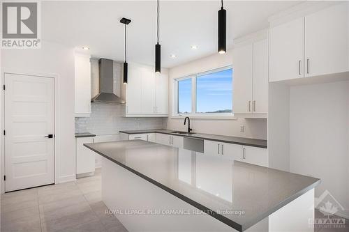 19 Rutile Street, Clarence-Rockland, ON - Indoor Photo Showing Kitchen With Upgraded Kitchen