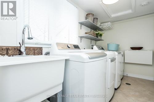 223 Main Street W, Merrickville-Wolford, ON - Indoor Photo Showing Laundry Room