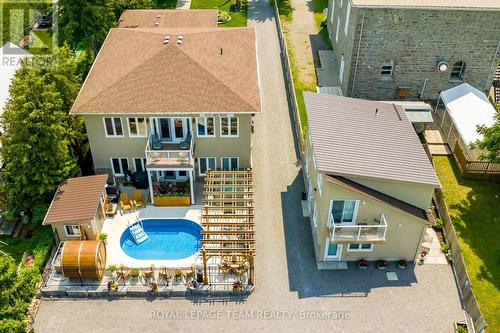 223 Main Street W, Merrickville-Wolford, ON - Outdoor With Above Ground Pool