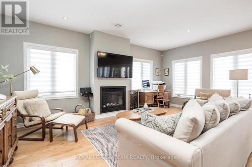 223 Main Street W, Merrickville-Wolford, ON - Indoor Photo Showing Living Room With Fireplace