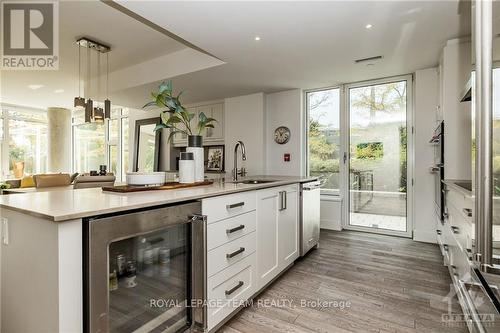 106 - 1035 Bank Street, Ottawa, ON - Indoor Photo Showing Kitchen