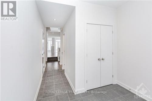 422 Trident Mews, Ottawa, ON - Indoor Photo Showing Other Room