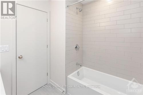 422 Trident Mews, Ottawa, ON - Indoor Photo Showing Bathroom