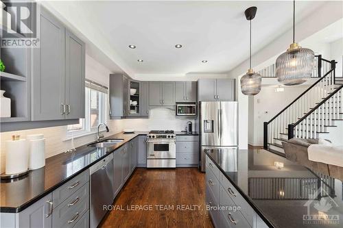 1027 Red Spruce Street, Ottawa, ON - Indoor Photo Showing Kitchen With Double Sink With Upgraded Kitchen