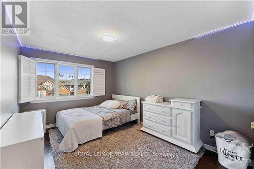 1027 Red Spruce Street, Ottawa, ON - Indoor Photo Showing Bedroom