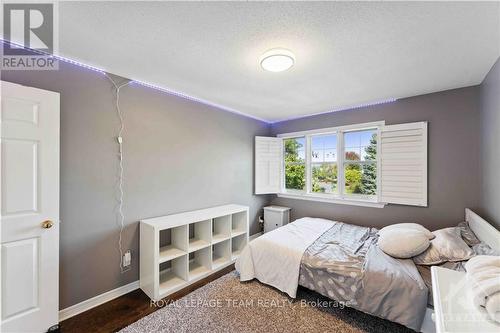 1027 Red Spruce Street, Ottawa, ON - Indoor Photo Showing Bedroom