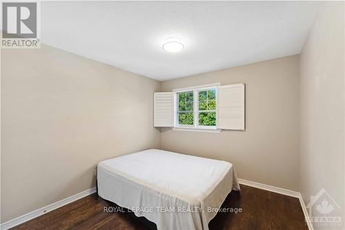 1027 Red Spruce Street, Ottawa, ON - Indoor Photo Showing Bedroom