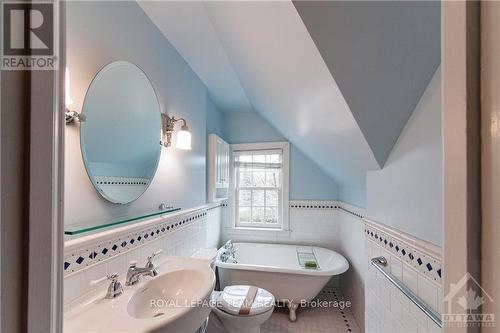 250 Thorold Road, Ottawa, ON - Indoor Photo Showing Bathroom