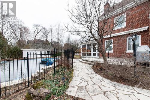 250 Thorold Road, Ottawa, ON - Outdoor