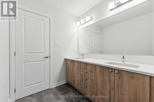 630 Inver Lane, Ottawa, ON - Indoor Photo Showing Bathroom