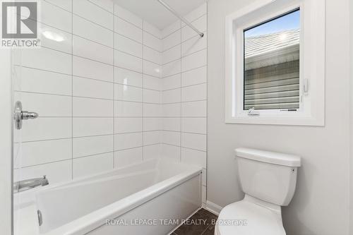 630 Inver Lane, Ottawa, ON - Indoor Photo Showing Bathroom