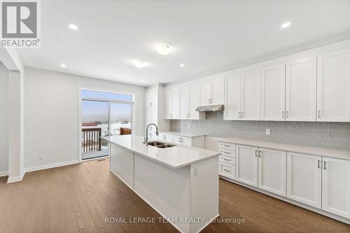 630 Inver Lane, Ottawa, ON - Indoor Photo Showing Kitchen With Double Sink