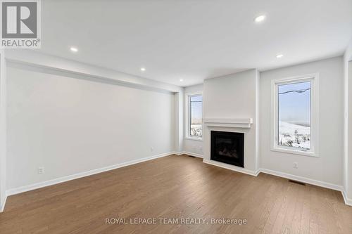 630 Inver Lane, Ottawa, ON - Indoor Photo Showing Living Room With Fireplace