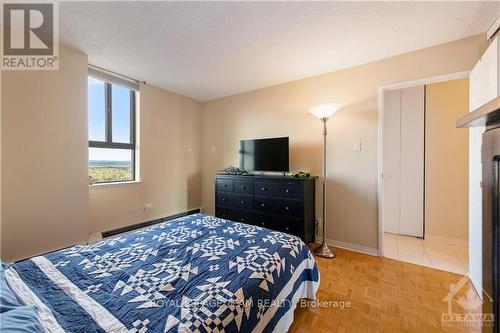 1909 - 515 St Laurent Boulevard, Ottawa, ON - Indoor Photo Showing Bedroom