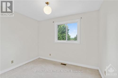 351 Riverwood Drive, Ottawa, ON - Indoor Photo Showing Other Room