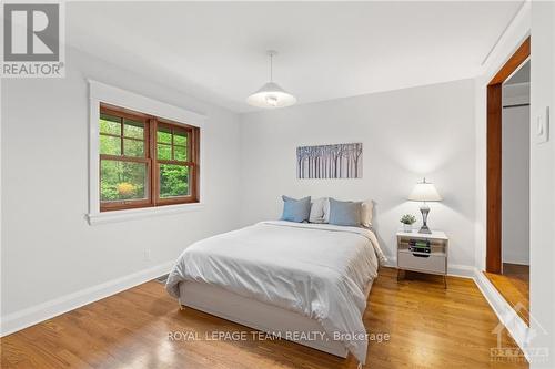 5527 Cedar Drive, Ottawa, ON - Indoor Photo Showing Bedroom