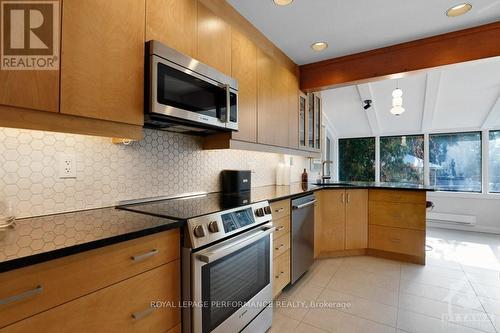 73 Riverdale Avenue, Ottawa, ON - Indoor Photo Showing Kitchen