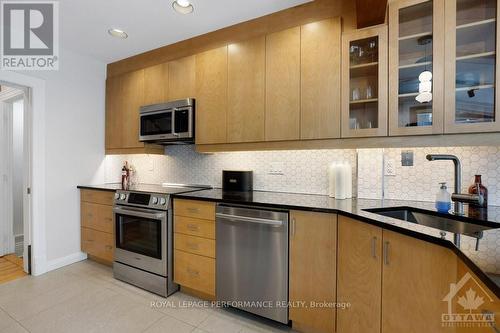 73 Riverdale Avenue, Ottawa, ON - Indoor Photo Showing Kitchen