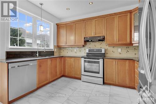 2222 Sunset Cove Circle, Ottawa, ON - Indoor Photo Showing Kitchen