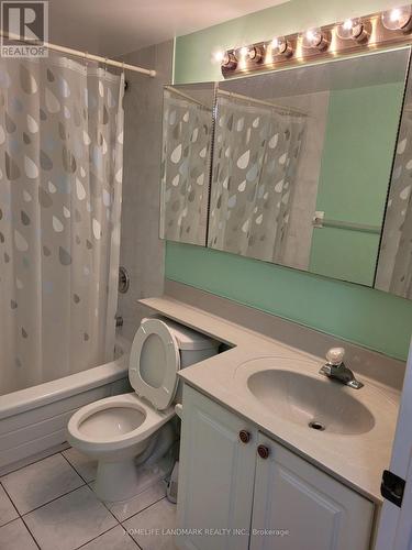 702 - 39 Pemberton Avenue, Toronto, ON - Indoor Photo Showing Bathroom