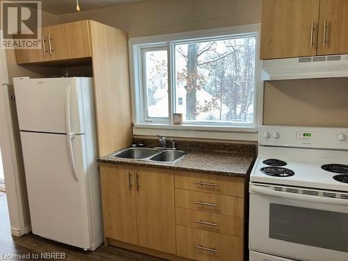 738 Airport Road, North Bay, ON - Indoor Photo Showing Kitchen With Double Sink