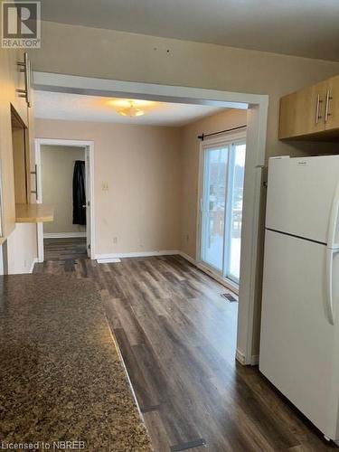 738 Airport Road, North Bay, ON - Indoor Photo Showing Kitchen