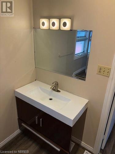 738 Airport Road, North Bay, ON - Indoor Photo Showing Bathroom