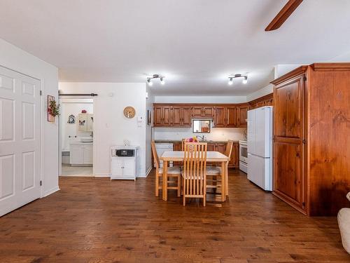 Kitchen - 100 Rue Desjardins, Sainte-Agathe-Des-Monts, QC - Indoor