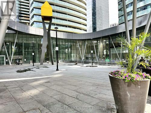 1409 - 12 York Street, Toronto (Waterfront Communities), ON - Outdoor