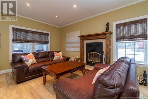 7 Meredith Drive, Sussex Corner, NB - Indoor Photo Showing Living Room