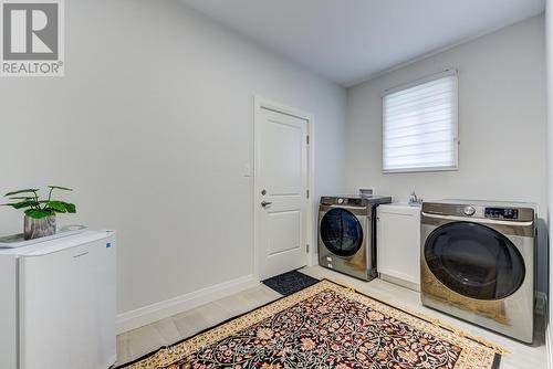 1774 Brunson Way, London, ON - Indoor Photo Showing Laundry Room