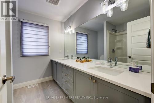 1774 Brunson Way, London, ON - Indoor Photo Showing Bathroom