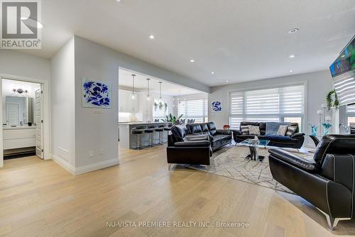 1774 Brunson Way, London, ON - Indoor Photo Showing Living Room