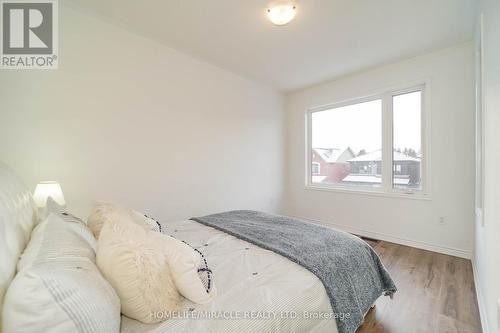 2823 Foxden Square, Pickering, ON - Indoor Photo Showing Bedroom