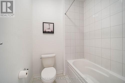 2823 Foxden Square, Pickering, ON - Indoor Photo Showing Bathroom