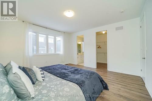 2823 Foxden Square, Pickering, ON - Indoor Photo Showing Bedroom