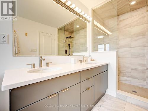 401 Kleinburg Summit Way, Vaughan, ON - Indoor Photo Showing Bathroom