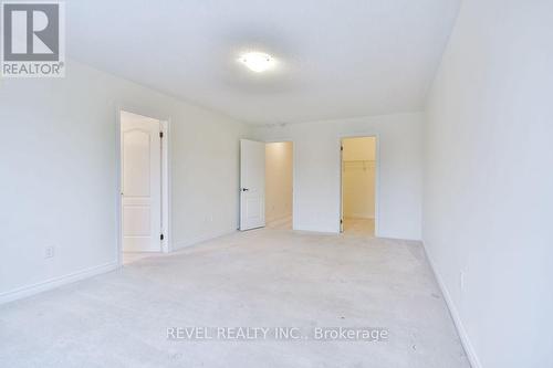 40 Sasco Way, Essa, ON - Indoor Photo Showing Other Room